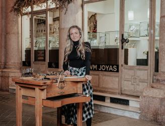 Descubre en el Pasaje de Lodares, el maravilloso mundo de la joyería de Autor