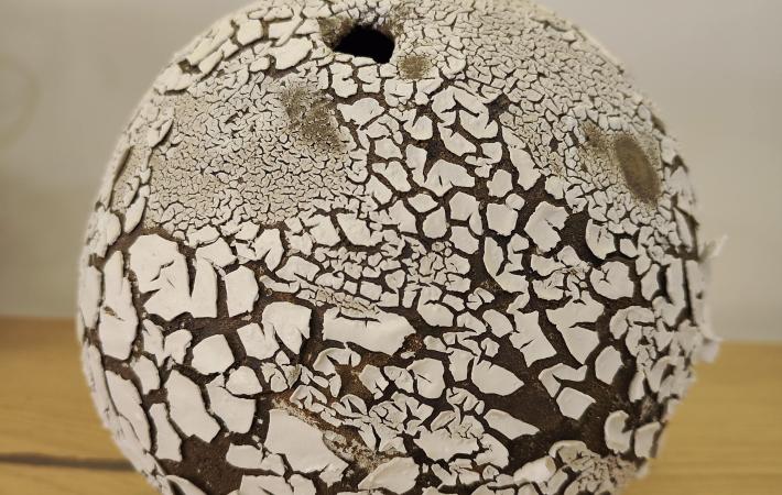 Esfera de cerámica realizada a mano