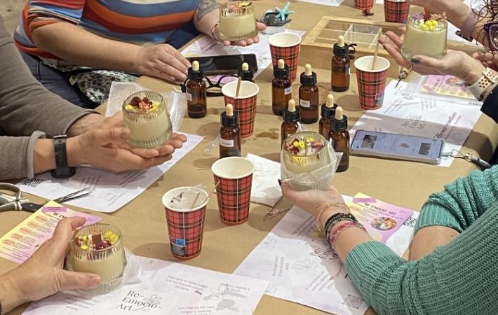 Taller de vela en recipiente