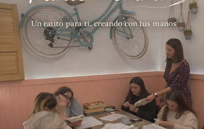 Un ratito para ti, borda un mini tesoro.