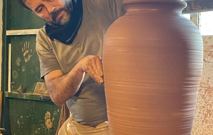 Pascual Cózár en torno alfarero