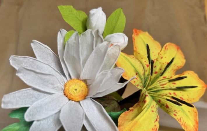 Taller de flores de papel