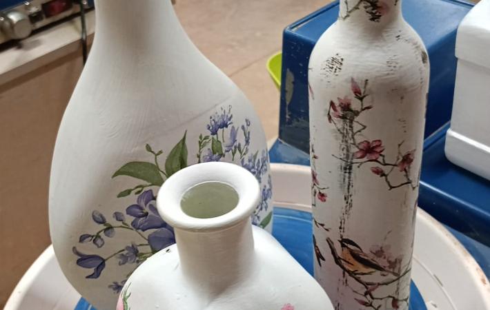 DIVERSAS BOTELLAS RECICLADAS