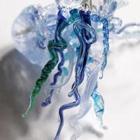 Colgantes medusas de vidrio