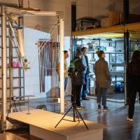 Guía por uno de los talleres. Taller de cerámica con la impresora 3D