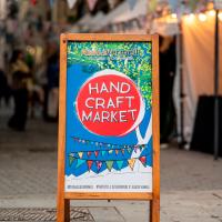  Fira d'artistes i Dissenyadors d'Allada Vermell / @friaalladavermell / foto: @barcelona_barcelona