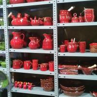 Piezas rojas y verde oliva