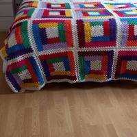 COLCHA REALIZADA A GANCHILLO