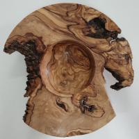 Plato de olivo torneado